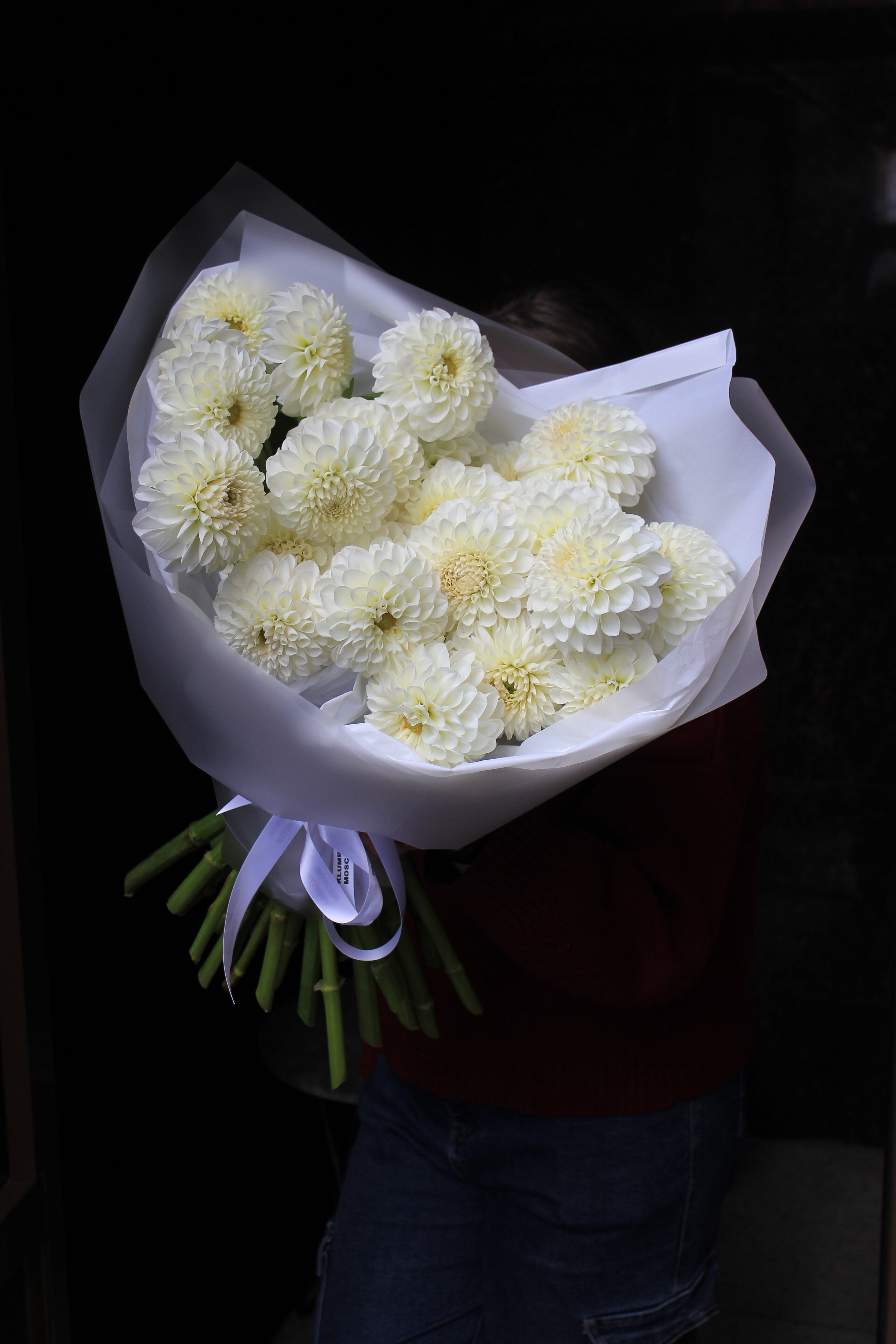 Букет из 21 белого георгина